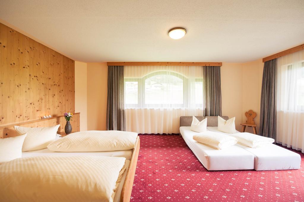 Hotel Steuxner Neustift im Stubaital Kamer foto