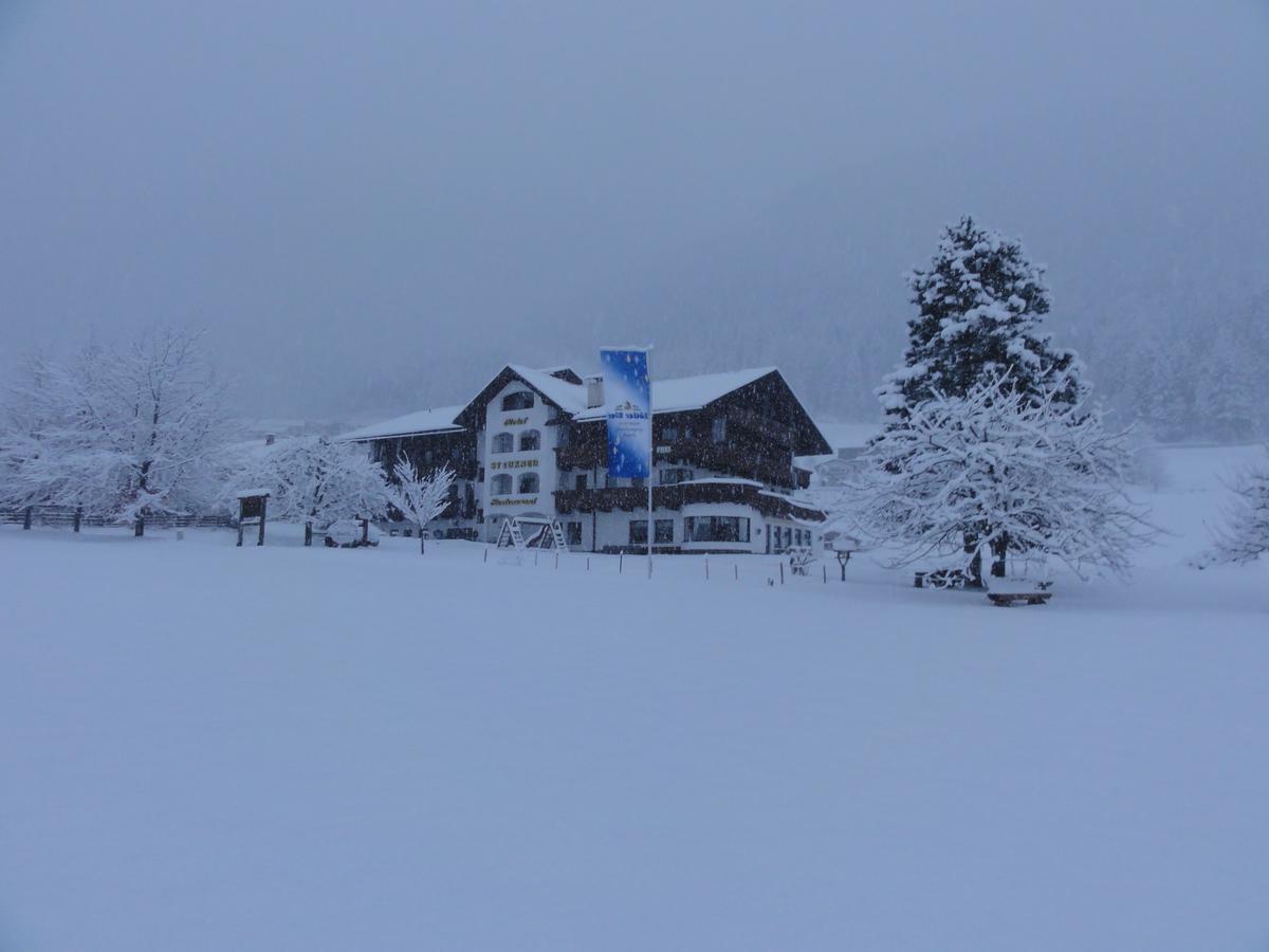 Hotel Steuxner Neustift im Stubaital Buitenkant foto